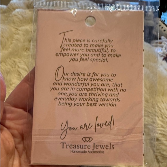 Treasure Jewels “Heart Me” Gold Heart Necklace with 18” Chain NWT - Picture 3 of 7